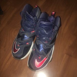 Lebron jams shoes